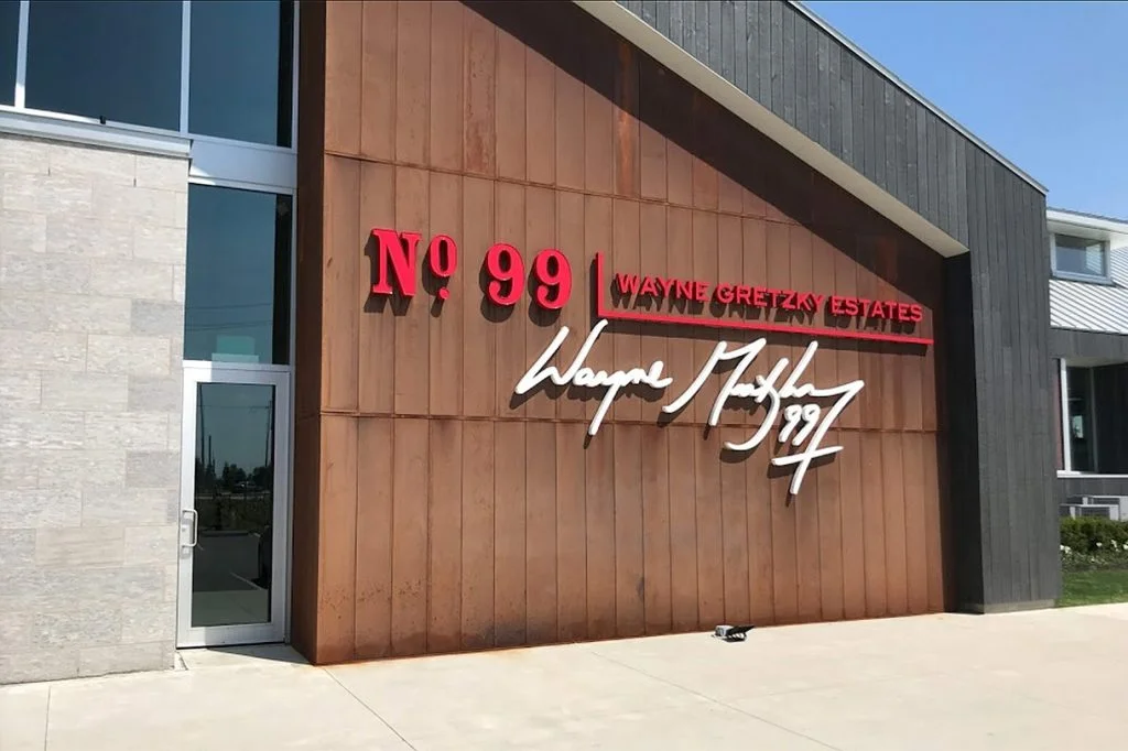 Wayne Gretzky Estate 99 Photo Locations