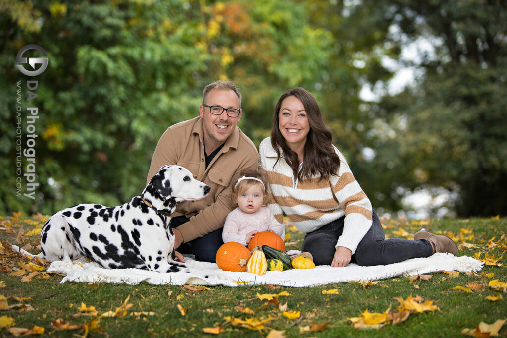 Fall family photo at LaSalle Park